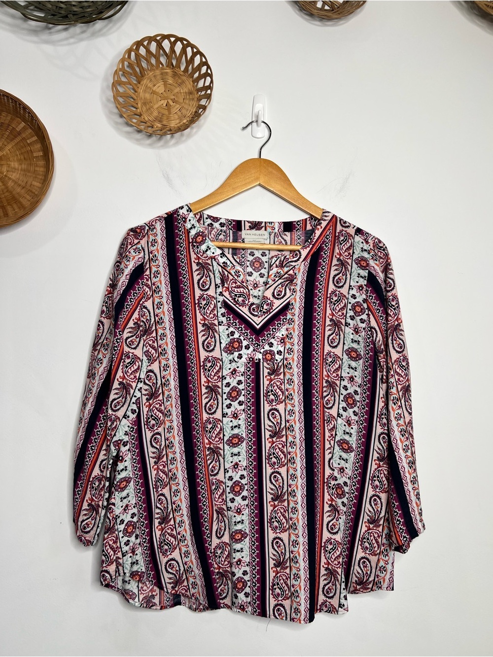 Van Heusen Pink, Black & Cream Paisley Stripe V-Neck Tunic Size Medium